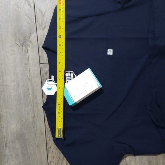 Uniforms World Scrubs for Women Set - Stretch Scrub Top & Pants, 8 Pockets, Sz M - Picture 4 of 16